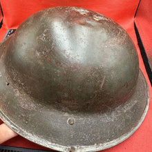 Lade das Bild in den Galerie-Viewer, Britischer Armee-Mk2-Brodie-Helm – Original aus dem 2. Weltkrieg – südafrikanische Herstellung 
