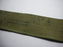 Charger l&#39;image dans la galerie, Original WW2 British Army 37 Pattern Shoulder Strap - 1945 Dated
