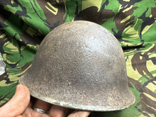 Charger l&#39;image dans la galerie, Genuine British / Canadian Army Mark 3 Turtle Helmet - Original WW2 Helmet
