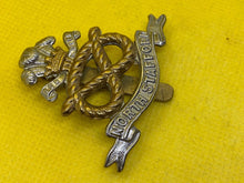 Load image into Gallery viewer, WW1 / WW2 British Army North Staffordshire Regiment Cap Badge.
