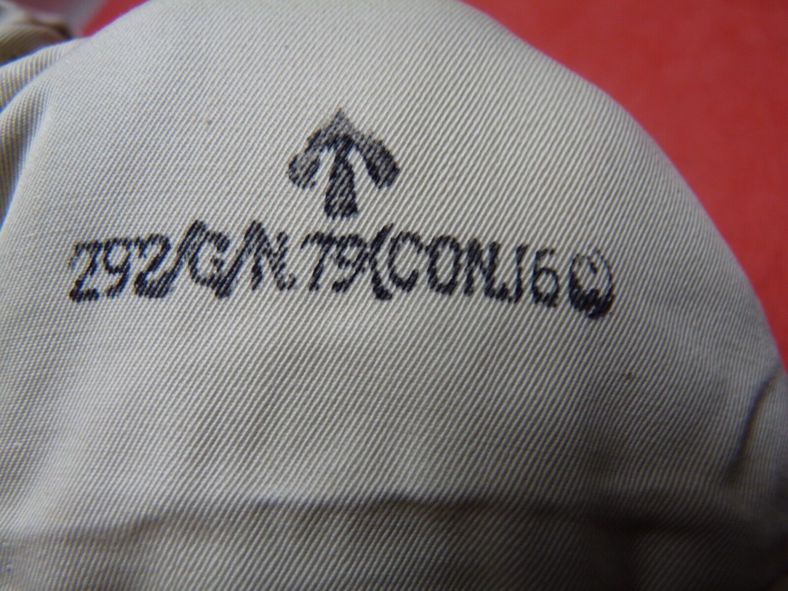 Original WW2 British Army Gunners Winter White Gloves - The Militaria Shop