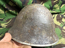 Charger l&#39;image dans la galerie, British / Canadian Army Mark 3 Turtle Helmet - Original WW2 Combat Helmet
