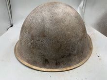 Charger l&#39;image dans la galerie, Original WW2 British / Canadian Army Mk3 Turtle Combat Helmet
