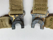 Charger l&#39;image dans la galerie, Original WW2 British Army L-Straps Pair 1944 Dated 37 Pattern Webbing
