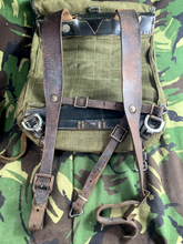 Lade das Bild in den Galerie-Viewer, Rucksack aus Segeltuch und Leder der deutschen Armee/Wehrmacht aus dem 2. Weltkrieg 
