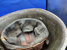 Charger l&#39;image dans la galerie, WW2 British / Canadian Army Mk3 Combat Turtle Helmet &amp; Liner - Camouflaged
