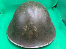 Lade das Bild in den Galerie-Viewer, Originaler Mk3 Turtle-Helm der kanadischen/britischen Armee aus dem 2. Weltkrieg – Div-Zeichen 
