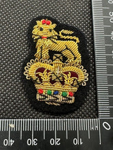 Charger l&#39;image dans la galerie, British Royal Army Pay Corps Bullion Cap / Beret / Blazer Badge - UK Made
