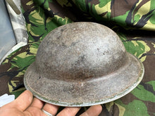 Lade das Bild in den Galerie-Viewer, British Army Mk2 Brodie Helmet - Original WW2 - South African Manufactured
