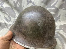 Charger l&#39;image dans la galerie, Original WW2 Canadian / British Army Mk3 High Rivet Turtle Helmet &amp; Liner
