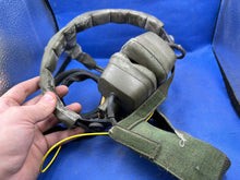 Charger l&#39;image dans la galerie, Original British Army AFV / Air Crew Breifing Headset - FV2106853
