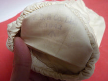 Load image into Gallery viewer, Original WW2 British Army Gunners Winter White Gloves - 1942
