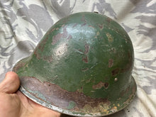 Lade das Bild in den Galerie-Viewer, Originaler Mk3 High Rivet Turtle Helm &amp; Futter der britischen/kanadischen Armee aus dem 2. Weltkrieg 
