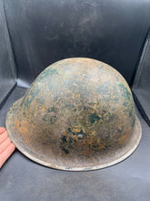 Charger l&#39;image dans la galerie, British / Canadian Army WW2 Mk3 Turtle Helmet - Complete with Liner
