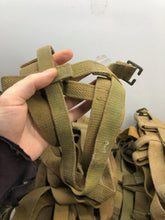 Charger l&#39;image dans la galerie, Original WW2 37 Pattern British Army Water Bottle Carrier Harness
