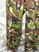 Lade das Bild in den Galerie-Viewer, Genuine British Army DPM Camouflaged Combat Trousers - 75/80/96
