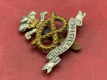 Load image into Gallery viewer, WW1 / WW2 British Army - NORTH STAFFORDSHIRE - White Metal and Brass Cap Badge.
