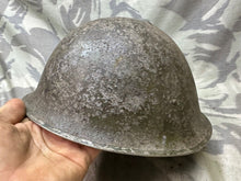 Charger l&#39;image dans la galerie, Original WW2 Canadian / British Army Mk3 High Rivet Turtle Helmet &amp; Liner
