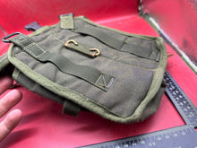 Lade das Bild in den Galerie-Viewer, Genuine British Army Combat Pouch
