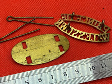 Load image into Gallery viewer, Original PRINCE OF WALES&#39;S OWN Brass Shoulder Title with Rear Plate and Pin
