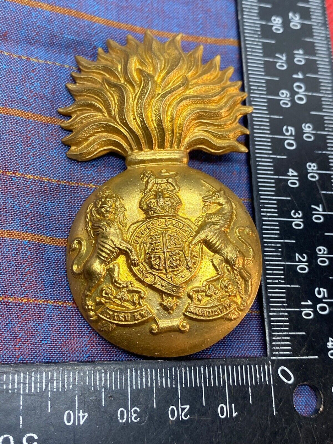 Original WW1 / WW2 British Army Royal Scots Fusiliers Cap Badge