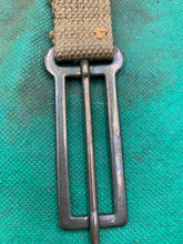 Charger l&#39;image dans la galerie, Original WW2 British Army 37 Pattern Brace Adaptors Pair - 1941 Dated
