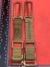 Charger l&#39;image dans la galerie, Original WW2 British Army 37 Pattern Brace Adaptor Pair
