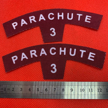 Load image into Gallery viewer, Pair of WW2 Style Printed Parachute Regiment No.3 Shoulder Titles - Reproduction
