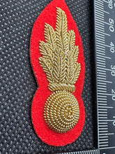 Load image into Gallery viewer, British Army Royal Artillery Bullion Cap / Beret / Blazer Badge - UK Made
