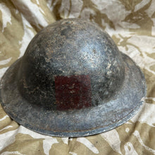 Lade das Bild in den Galerie-Viewer, British Army Mk2 Brodie Helmet - Original WW2 - South African Manufactured
