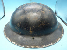 Charger l&#39;image dans la galerie, Original WW2 British Army Mk2 Army Brodie Combat Helmet
