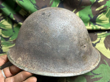 Charger l&#39;image dans la galerie, Genuine British / Canadian Army Mark 3 Turtle Helmet - Original WW2 Helmet
