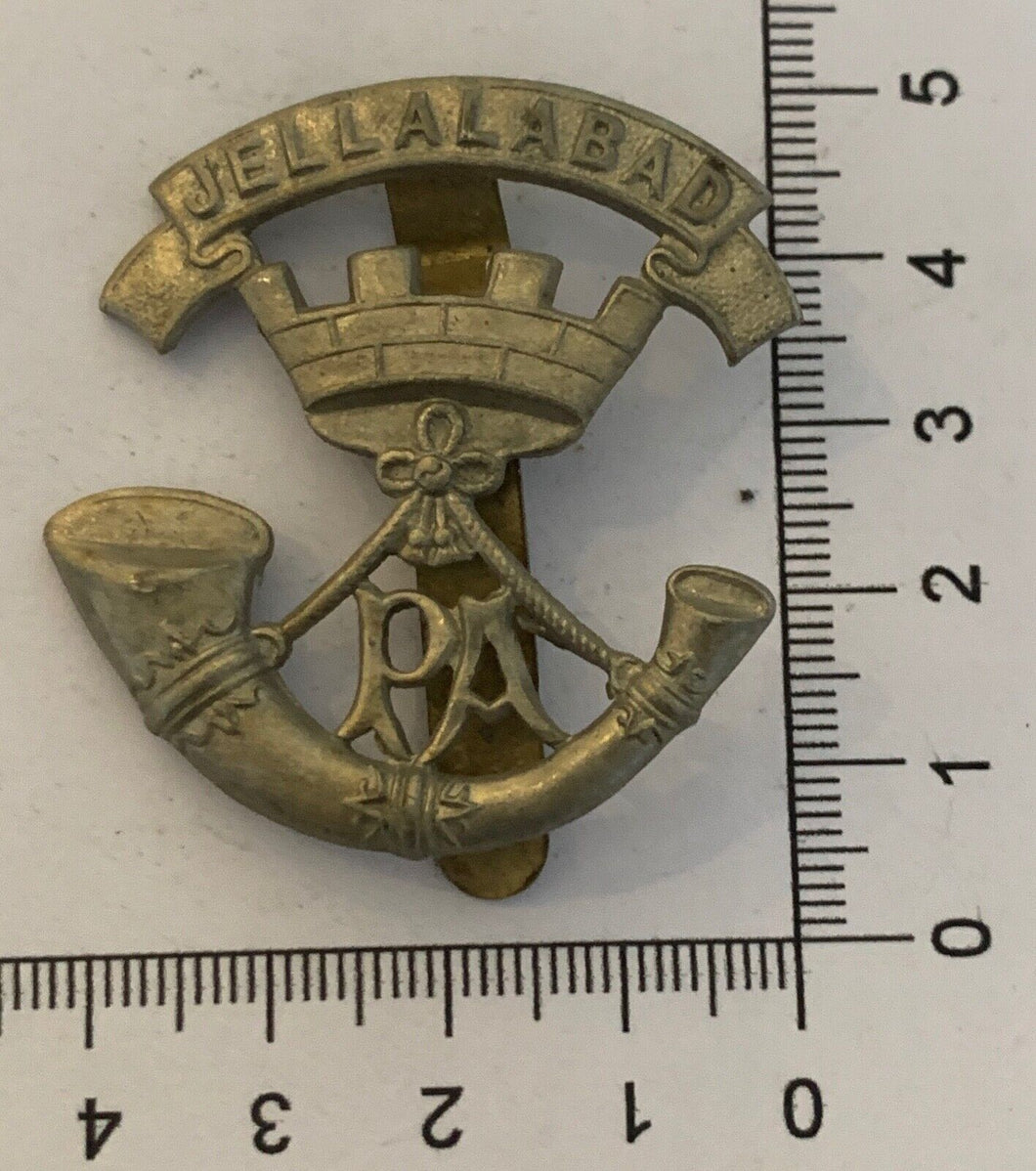 WW1 / WW2 British Army - SOMERSET LIGHT INFANTRY white metal cap badge - nice