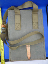 Lade das Bild in den Galerie-Viewer, Soviet Army Post WW2 Rocket Carrying Bag. In Mint Condition.
