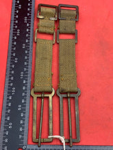 Charger l&#39;image dans la galerie, Original WW2 British Army 37 Pattern Brace Adaptor Pair
