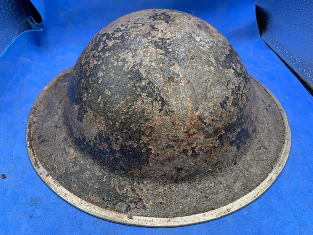 Originaler Kampfhelm Mk2 Brodie der britischen Armee aus südafrikanischer Produktion aus dem 2. Weltkrieg 