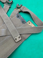 Charger l&#39;image dans la galerie, Original WW2 British Army 37 Pattern L Straps -  M.E.Co - 1941 Dated
