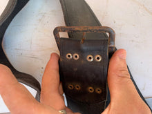 Charger l&#39;image dans la galerie, Leather Pistol Shooting Belt - 36 inch waist - B50
