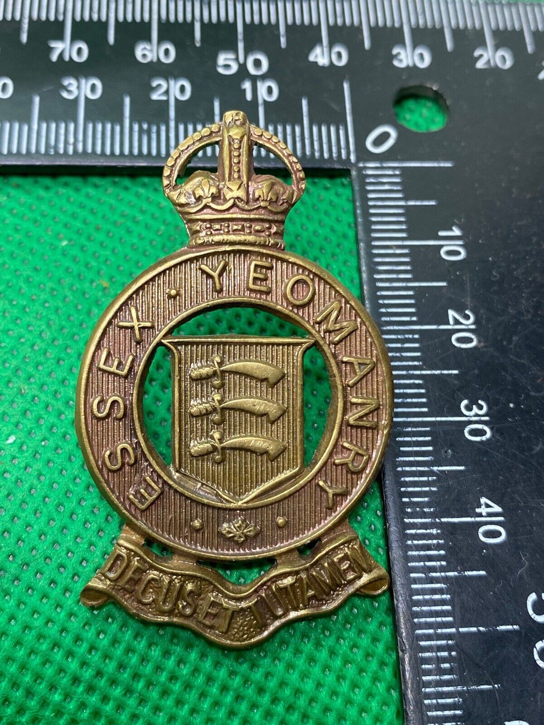 WW1 / WW2 British Army - Essex Yeomanry Regiment Cap Badge