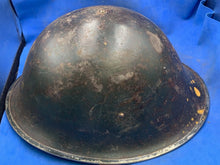 Charger l&#39;image dans la galerie, Original WW2 British Army / Canadian Army Mk3 Turtle Combat Helmet
