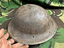 Lade das Bild in den Galerie-Viewer, British Army Mk2 Brodie Helmet - Original WW2 - South African Manufactured
