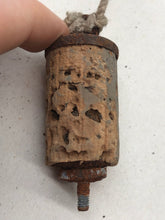 Lade das Bild in den Galerie-Viewer, Original WW1 / WW2 British Army Water Bottle Cork Lid
