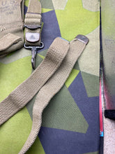 Load image into Gallery viewer, Original WW2 US Army Issue / Paratroopers Y-Straps / Suspenders / Yolk
