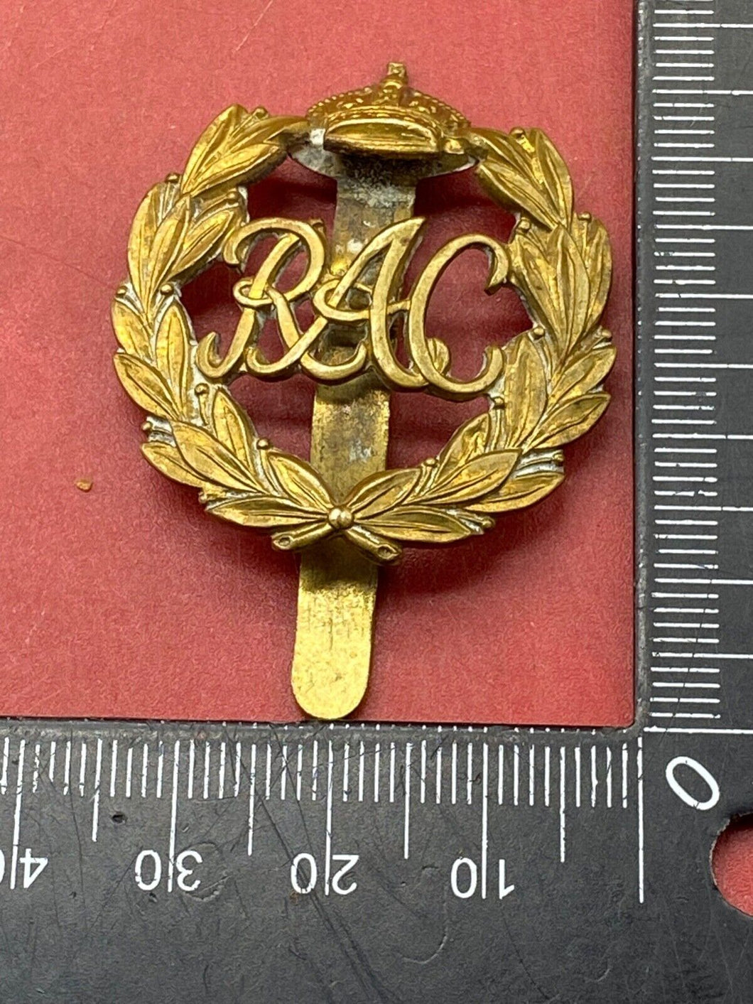 British Army WW1 / WW2 Royal Armoured Corps Brass Cap Badge with Rear Slider.