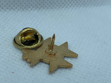 Lade das Bild in den Galerie-Viewer, Light Dragoons - NEW British Army Military Cap / Tie / Lapel Pin Badge (#21)

