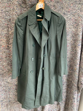 Lade das Bild in den Galerie-Viewer, Genuine US Army Women&#39;s Army Green Overcoat - 14 Short
