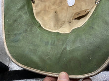 Lade das Bild in den Galerie-Viewer, WW2 Era British Army Royal Marine Bandsman&#39;s White Pith Helmet. Original.

