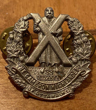 Load image into Gallery viewer, WW2 Onwards Canadian Army The Cameron Highlanders of Ottawa collar badge
