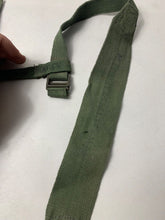 Charger l&#39;image dans la galerie, Original WW2 British Army 44 Pattern Shoulder Cross Straps Set - 1945 Dated
