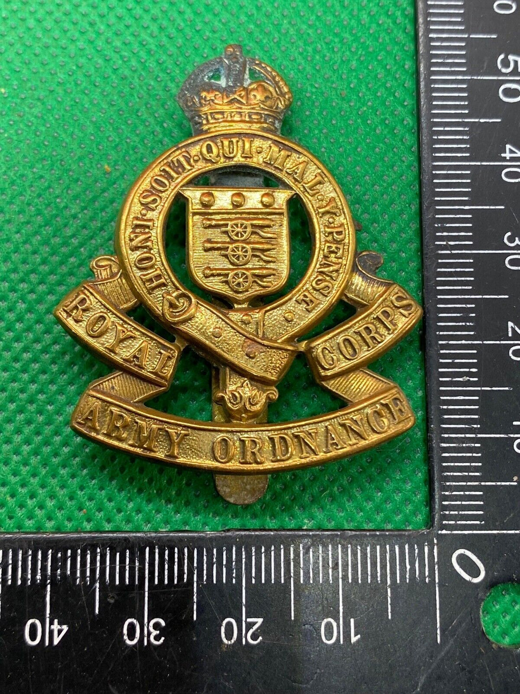 Original WW1 / WW2 British Army Royal Army Ordnance Corps Cap Badge